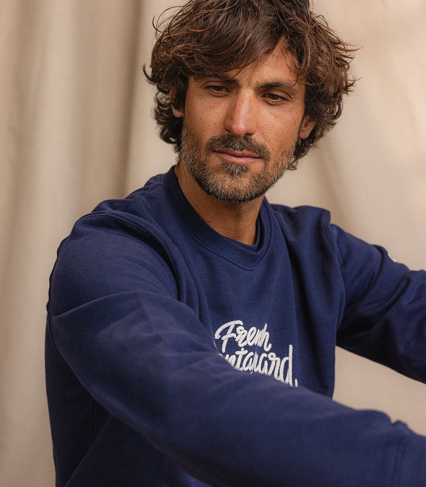 cimalp-french-round-neck-pull-lifestyle-marine image 4