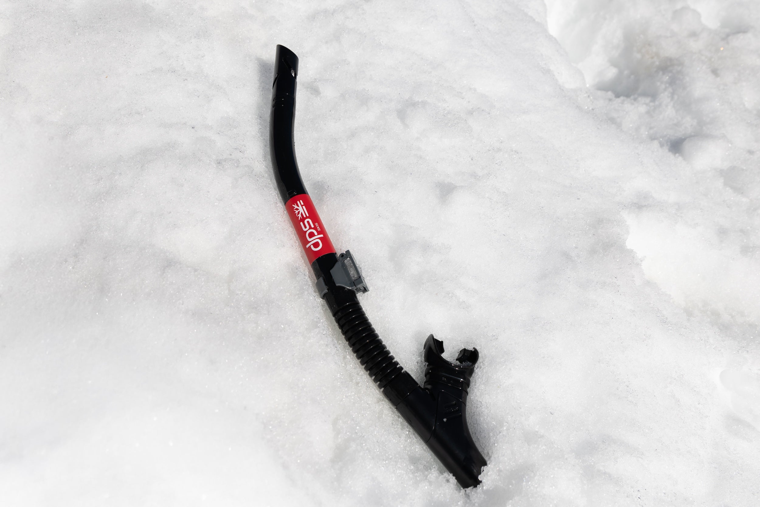 dps-lifestyle-snorkel-tour-de-cou-ski-noir-poudreuse image 3